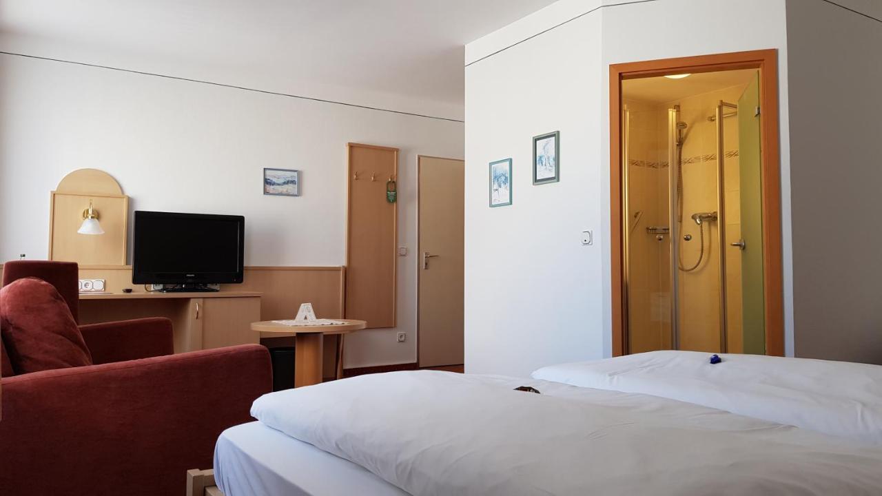 Hotel Gasthof Specht アイヒャッハ エクステリア 写真
