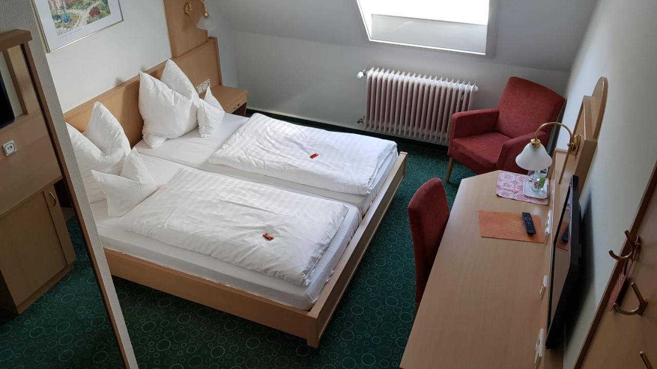 Hotel Gasthof Specht アイヒャッハ エクステリア 写真