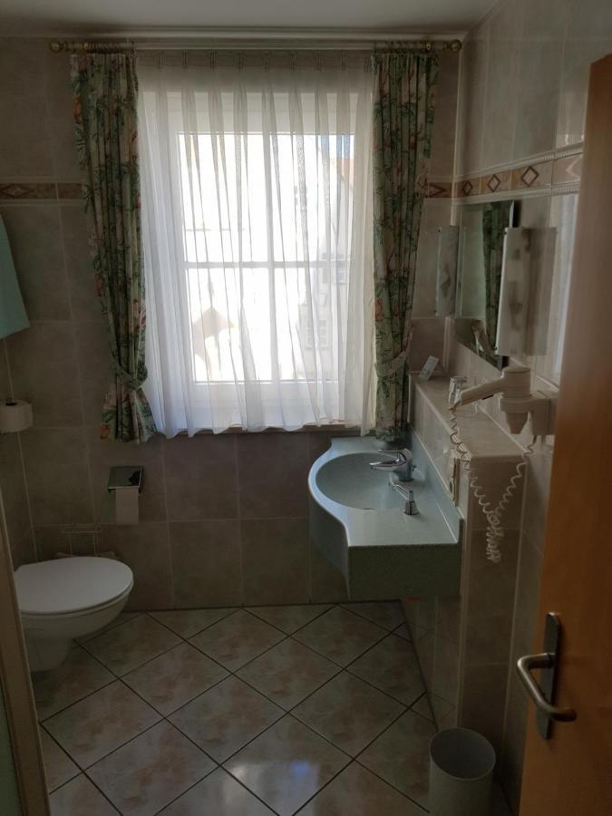 Hotel Gasthof Specht アイヒャッハ エクステリア 写真