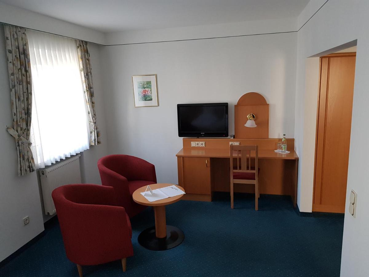Hotel Gasthof Specht アイヒャッハ エクステリア 写真